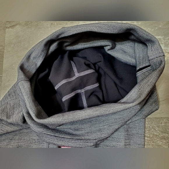 Lululemon Align Pant II 24". High Rise. Nulu. Grey Patterns. Crop. Size 6. - Picture 11 of 12